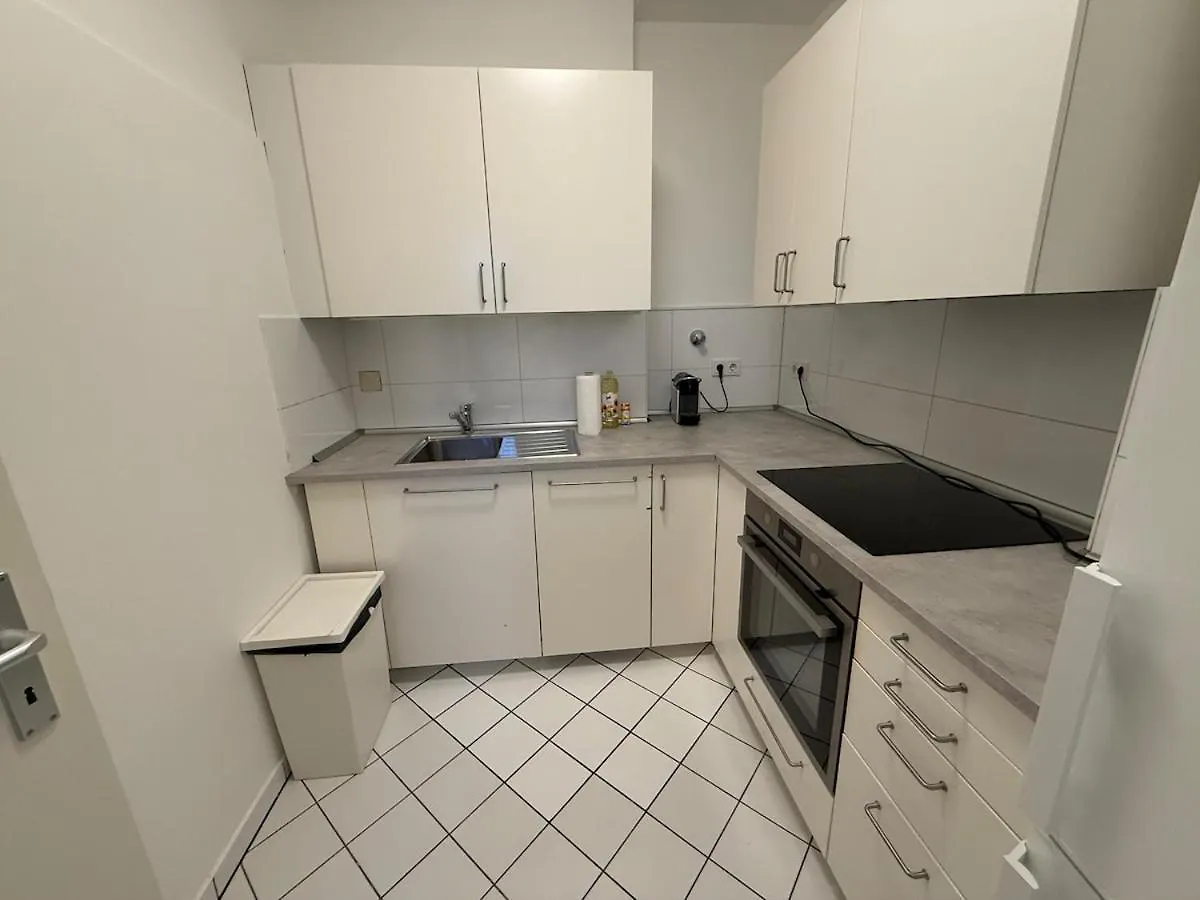1 Room In Central Location-Lilac Köln 0*,