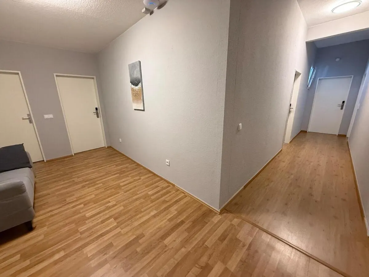 1 Room In Central Location-Lilac Cologne