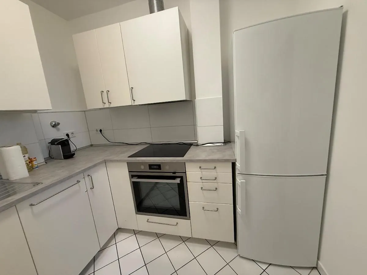 1 Room In Central Location-Lilac Cologne Appartement